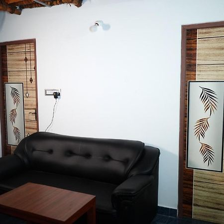 Serenity Bay Home Stay Puducherry Eksteriør billede