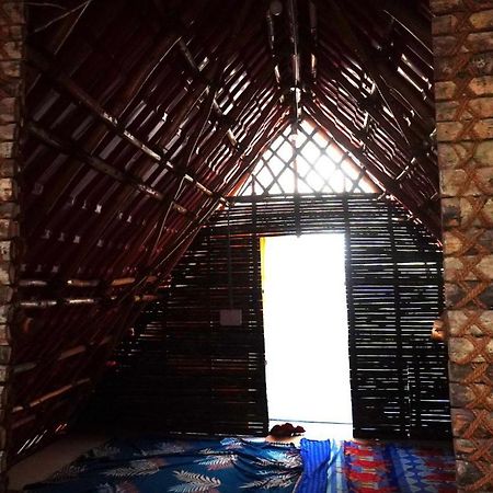 Serenity Bay Home Stay Puducherry Eksteriør billede