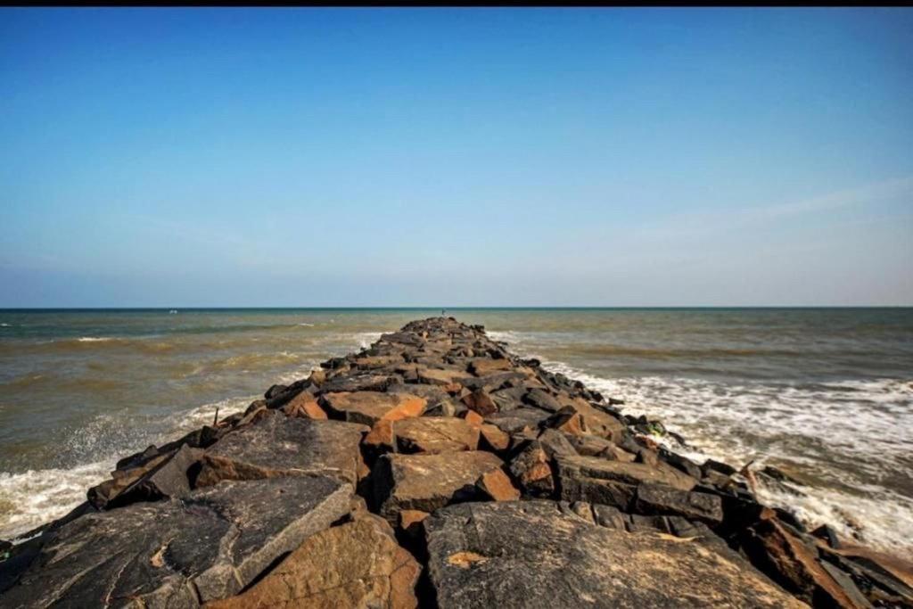 Serenity Bay Home Stay Puducherry Eksteriør billede