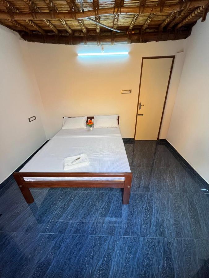 Serenity Bay Home Stay Puducherry Eksteriør billede